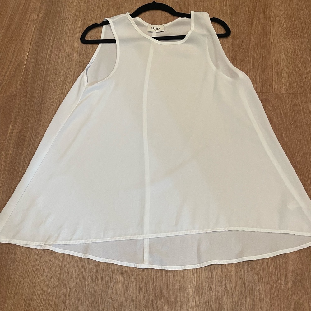 Aura boutique top